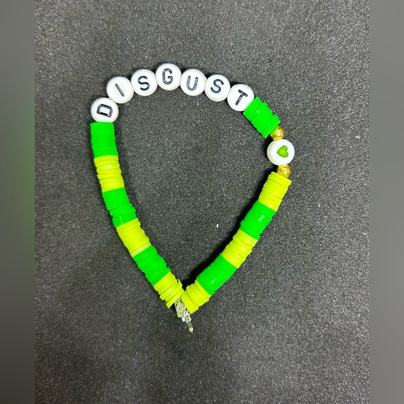 Disgust (Inside Out) Heishi Bracelet - Picture 7 of 8